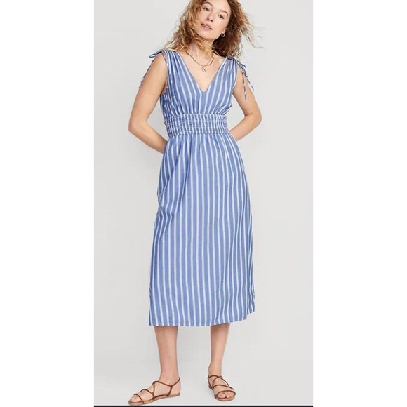 Old Navy Dresses & Skirts - Old Navy Plus Size Fit & Flare Shoulder Tie Smocked Maxi Dress Sz S Boho B20 New